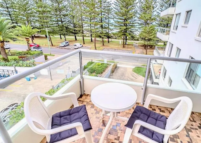Burleigh Beach Escape